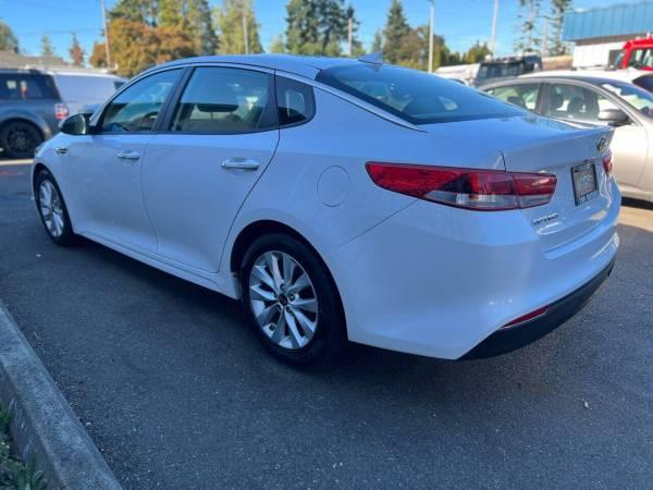 2016 Kia Optima  LX 4dr Sedan Sedan 7
