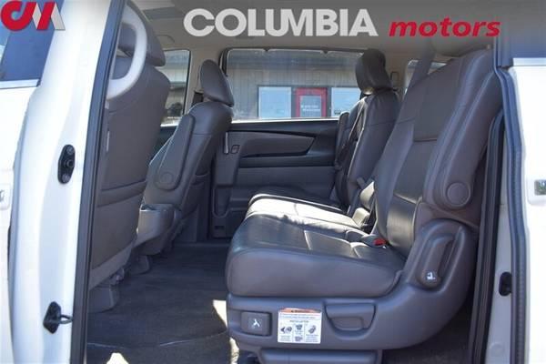 2013 Honda Odyssey  Touring Van 19