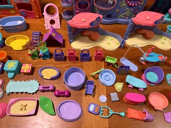 Huge lot of Littlest Pet Shop Toys 10