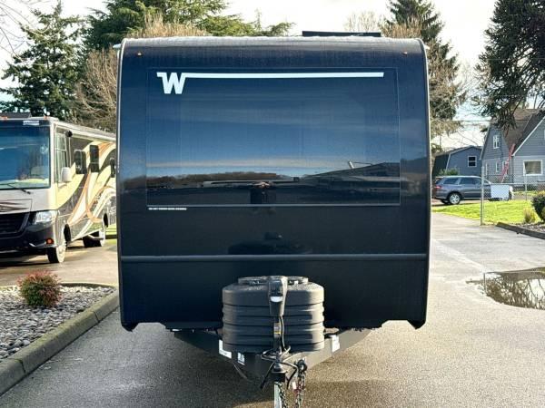 2026 Winnebago Thrive  22MBH Travel Trailer 3