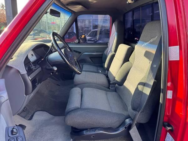 1993 Ford F-150 SVT Lightning F150 Truck Base Pickup 23