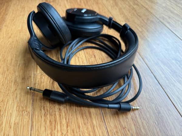 SONY MDR-M1ST Studio Monitor Headphones - Japan market 6