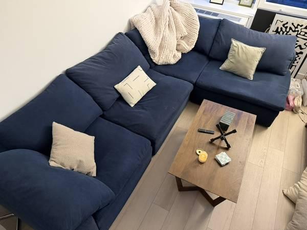 Bobs Sectional Sofa - Great Condition - Need gone by Saturday