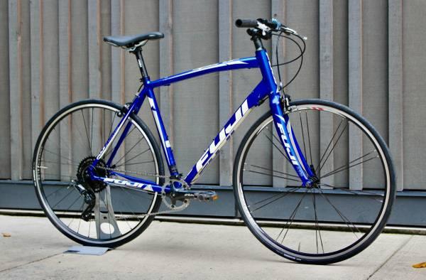 Fuji Sportif 2.3 FB Flatbar 1x Hybrid Commuter City Bike 19"