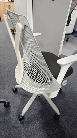Steelcase Leap Version 2 Herman Miller Aeron Classic and Remastered 9