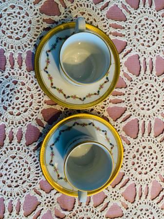 2 Vintage Germany Bavaria Tirschenreuth Demitasse Cup & Saucer Sets, Like New 3