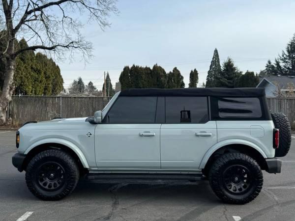 2022 Ford Bronco 4x4 4WD Outer Banks Sport Utility 4D SUV 2