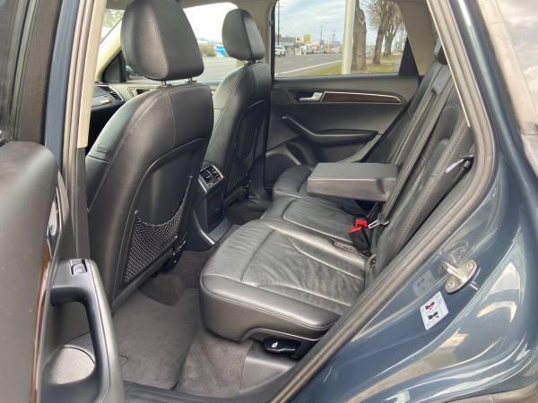 2011 Audi Q5 AWD All Wheel Drive 2.0T quattro Premium Plus  4dr SUV 14