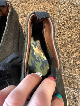 Men’s size 11 shoes 7