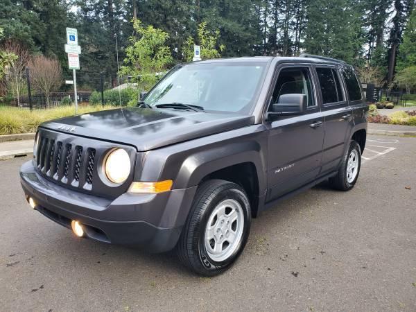 2015 Jeep Patriot SPORT 4x4 LOW MILES 104777