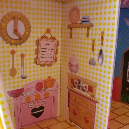 Retired Lalaloopsy Mini Doll Carry Along Playhouse Storage Play House 9