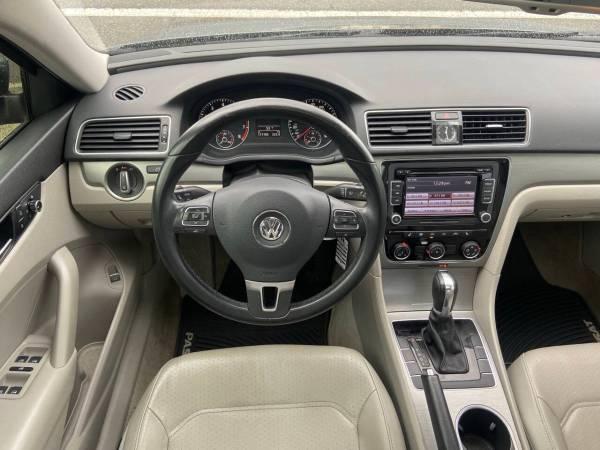 2014 Volkswagen Passat VW 1.8T SE PZEV 4dr Sedan 6A w/Sunroof 18