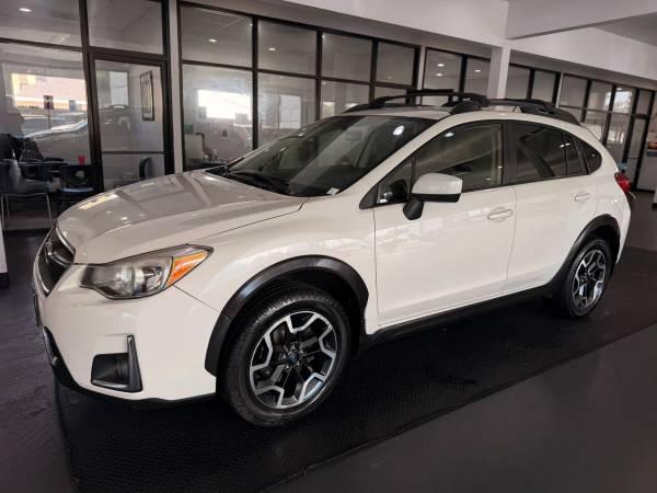 2016 Subaru Crosstrek 2.0i Premium Sport Utility 4D 4-Cyl, PZEV, 2.0 L 3