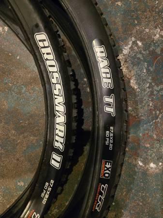 Like new mountain bike/gravel tires