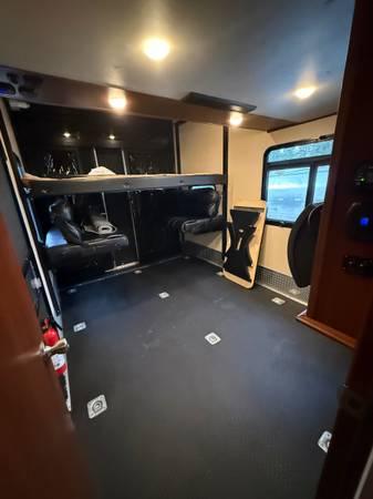 2015 Forest River Vengeance Touring 38L13 43’ F/W Toy Hauler 13