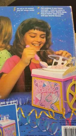 1990 Barbie Ice Cream Maker play set by Mattel complete 3