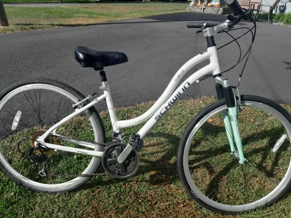 Schwinn step through 2