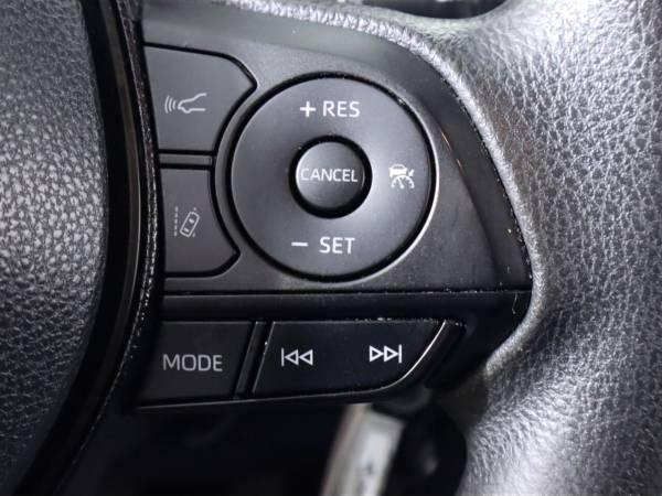 2021 Toyota RAV4 LE 13