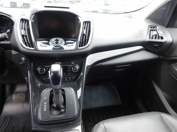 2014 Ford Escape 4x4 4WD Titanium Sport Utility 4D SUV 8