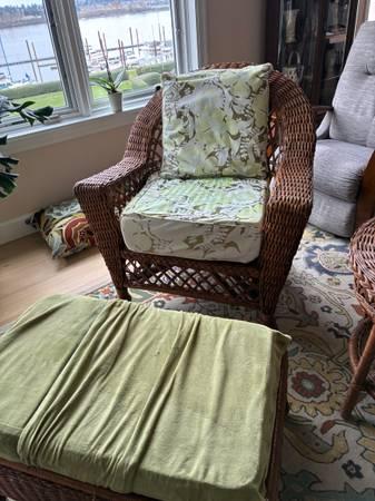 Mid-century wicker patio set. PRICE REDUCED 3