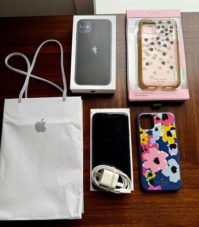 Apple iPhone 11 - one granny owner 128 gb unlocked - great shape!