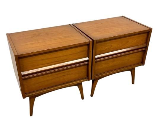 Vintage Mid-Century Modern Two-Drawer Nightstands - Matching Pair 7