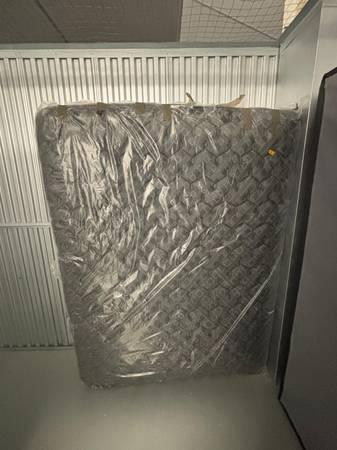 Full 1-Bedroom Apartment Furniture – Very Good Condition 17