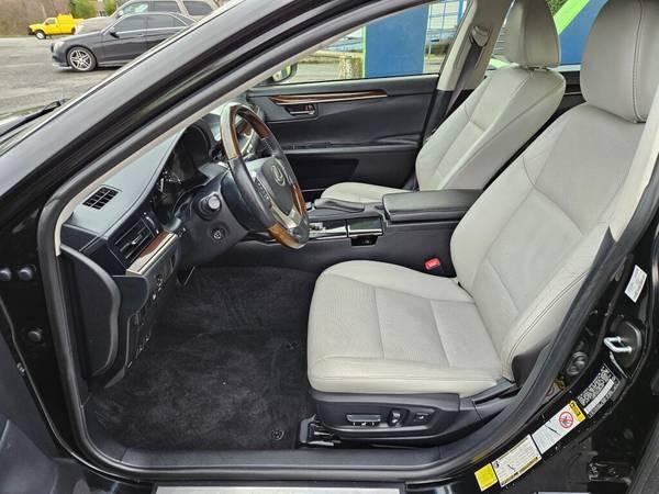 **Super Sale** 2013 Lexus ES 350 Base **We Finance** 6