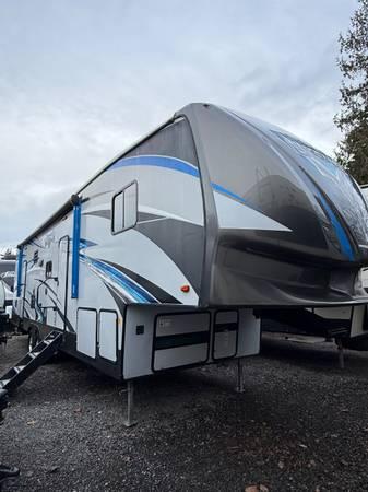 2018 Vengeance By Forest River 42’ Toy Hauler F/W 1 Slide Rear Garage 2