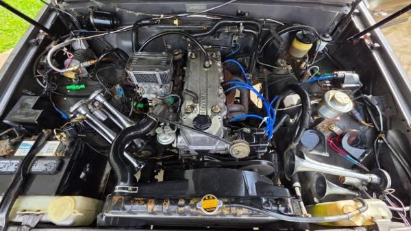 1986 Toyota Pickup 4x4 4WD Truck Base 2dr  Standard Cab SB 12