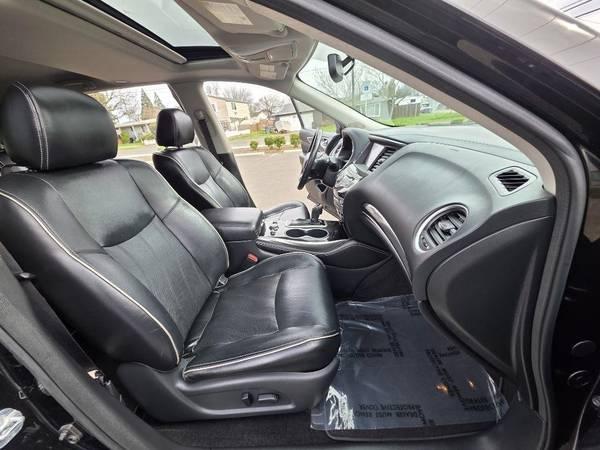 2017 Infiniti QX60 AWD All Wheel Drive  Wagon . 16