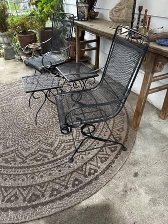 Pair of Metal Patio Lounge Chairs with Nesting Tables 4