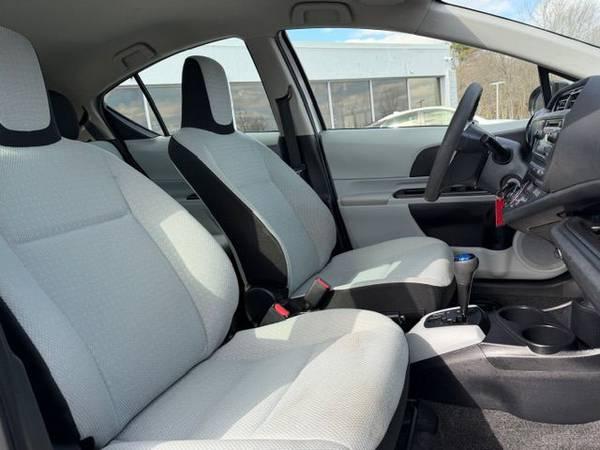 2013 TOYOTA PRIUS C 1-Owner, $ave 50 MPG! 9