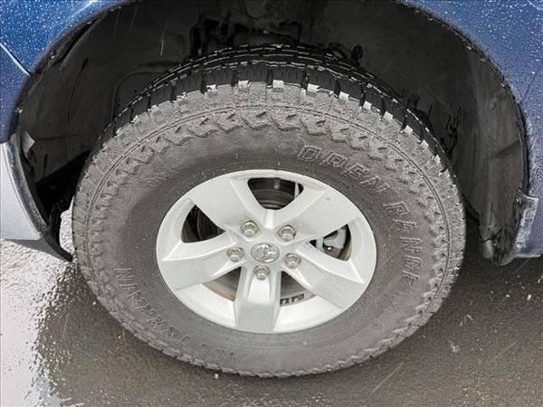 2020 RAM 1500 Classic 4x4 4WD Truck Dodge SLT Crew Cab 6.3 ft. SB Pickup 16