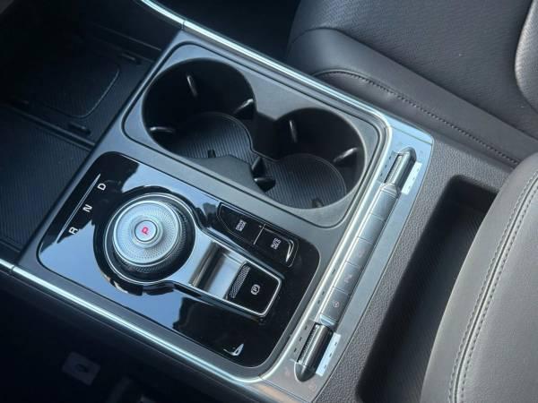 2025 Kia Carnival Hybrid Electric SX Prestige Van 4D Van 23