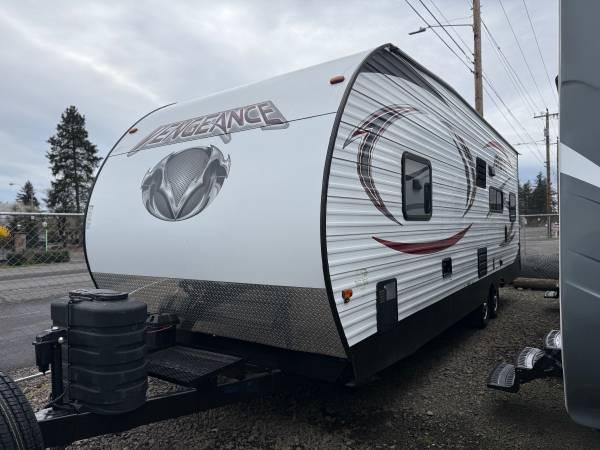 2015 Vengeance by Forest River Pull Trailer Toy hauler 30’