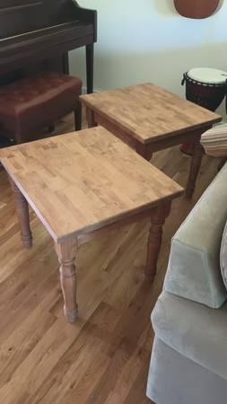 Pair of Solid Wood End Tables / Nightstands