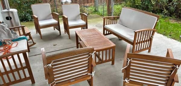 Outdoor patio furniture set