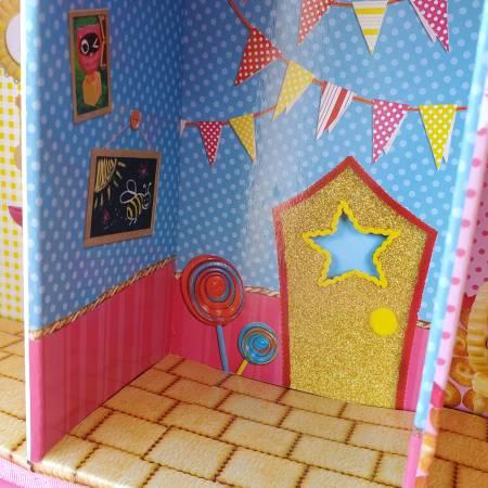 Retired Lalaloopsy Mini Doll Carry Along Playhouse Storage Play House 10