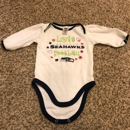 Baby Seahawks shirt 0/3mos 4