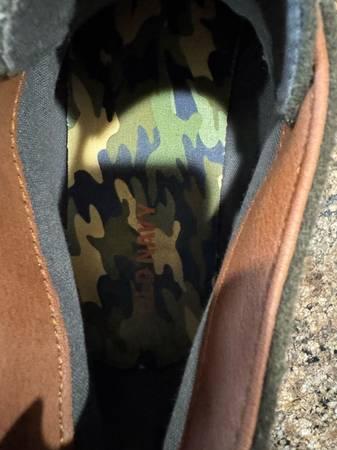 Men’s size 11 shoes 8