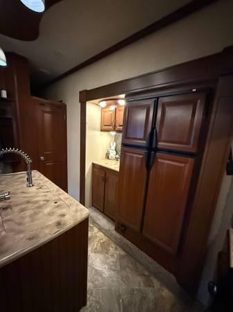 2015 Forest River Vengeance Touring 38L13 43’ F/W Toy Hauler 9