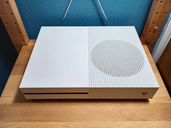 Xbox One S 500GB Console