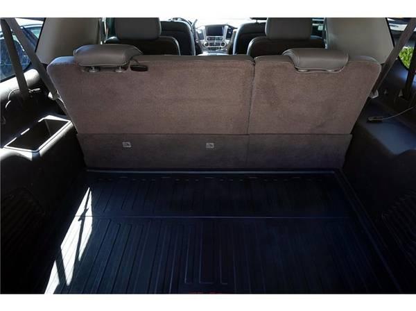 2015 GMC Yukon XL Denali Sport Utility 4D 11