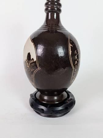 Vintage Chinese Black Glaze Sgraffito Vase - Signed "Tuibo" - 9.25" 6