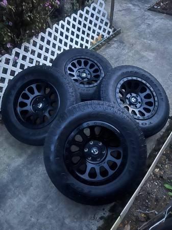 FUEL VECTOR Matte BLK 17s TOYO AT 6x139 4Runner Tacoma Chevys