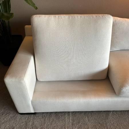 COUCH Of Seattle Plush Belgium Sofa -Delivery Available 14