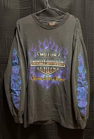 Looking 4 people to help me find harley davidson shirts