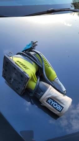 Ryobi 5" Corded Power Sander w Dust Bag