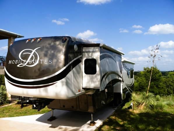2012 DRV Luxury Suites 38RESB3
